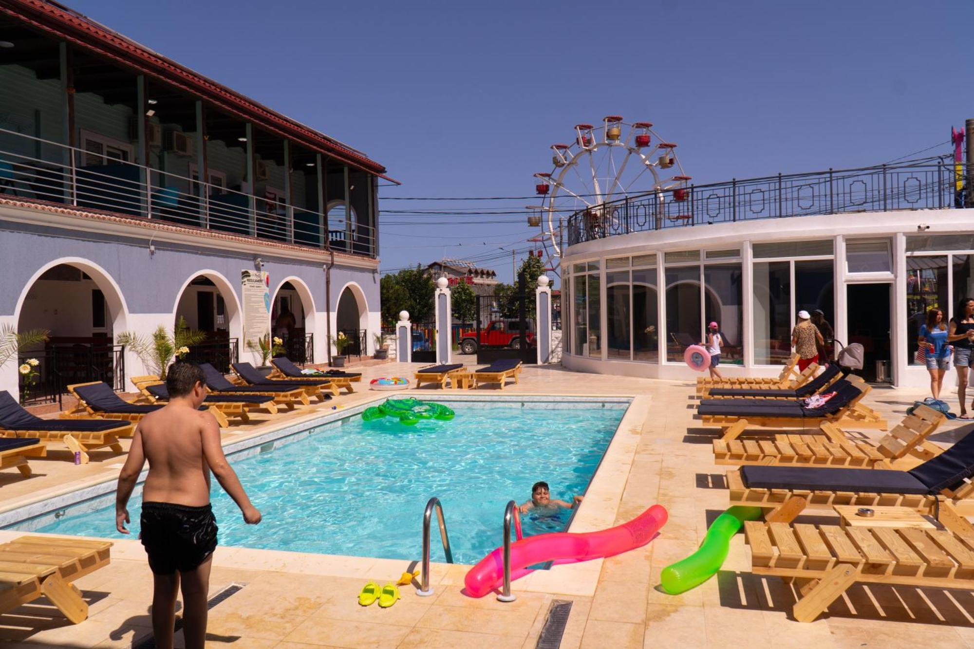 Hotel Km 0 Costineşti Exterior foto
